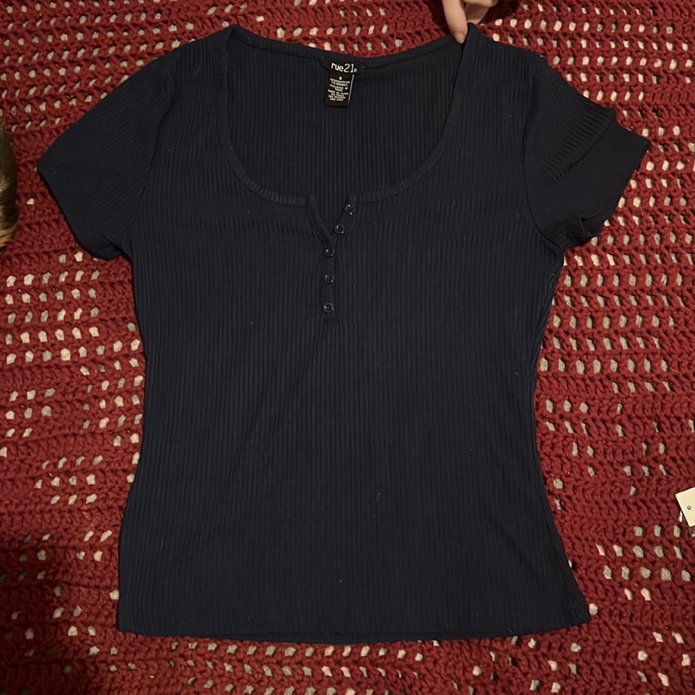 Dark blue stretchy top